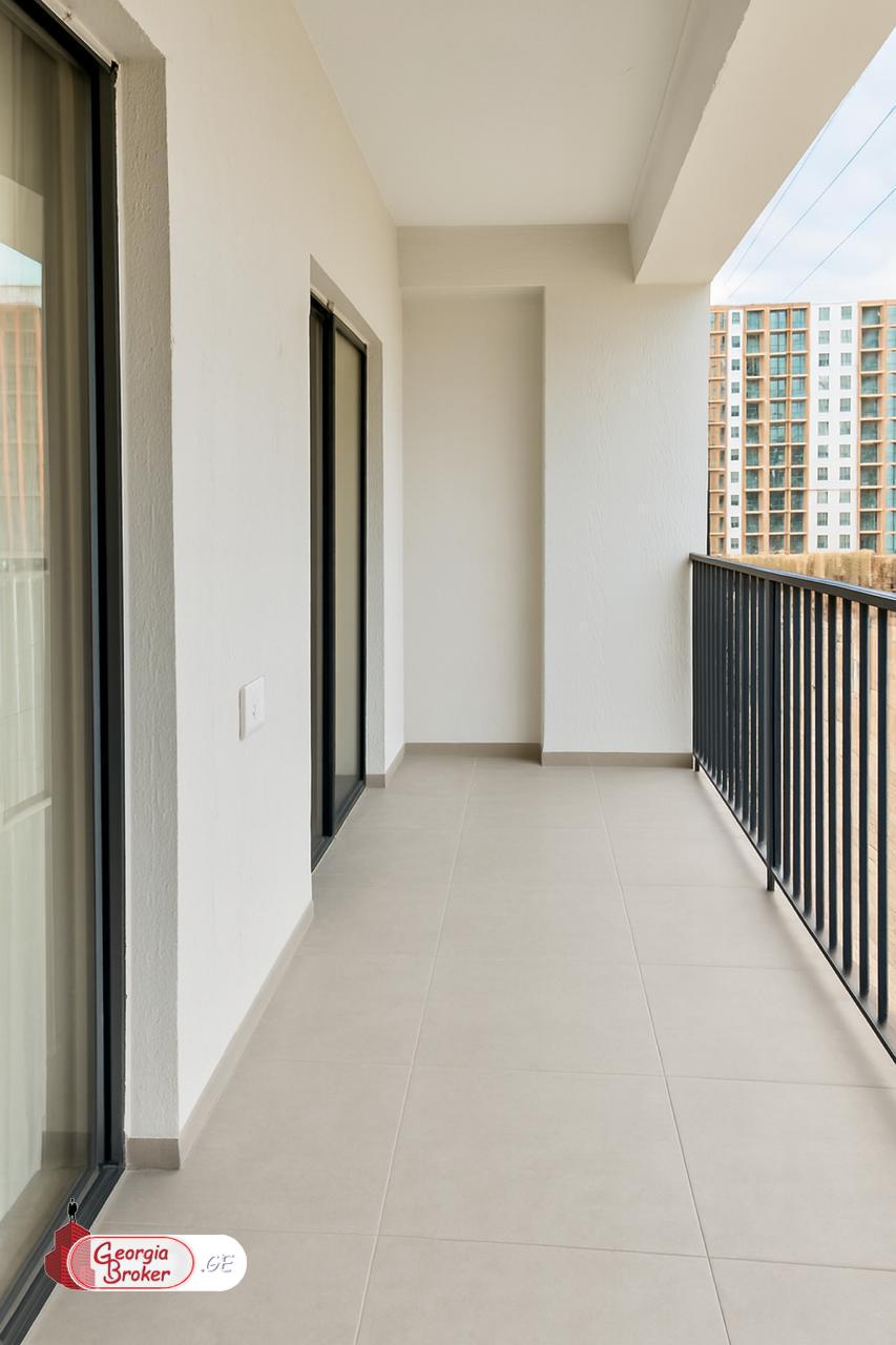 продается квартира с новым ремонтом 3-комнаты